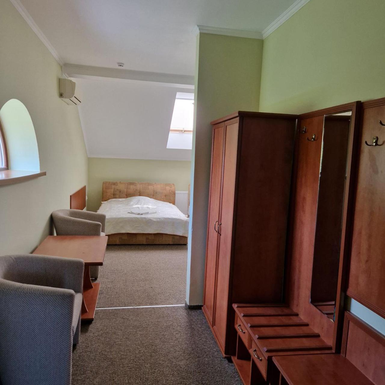 Hotel Helikon Yanoshi Dış mekan fotoğraf