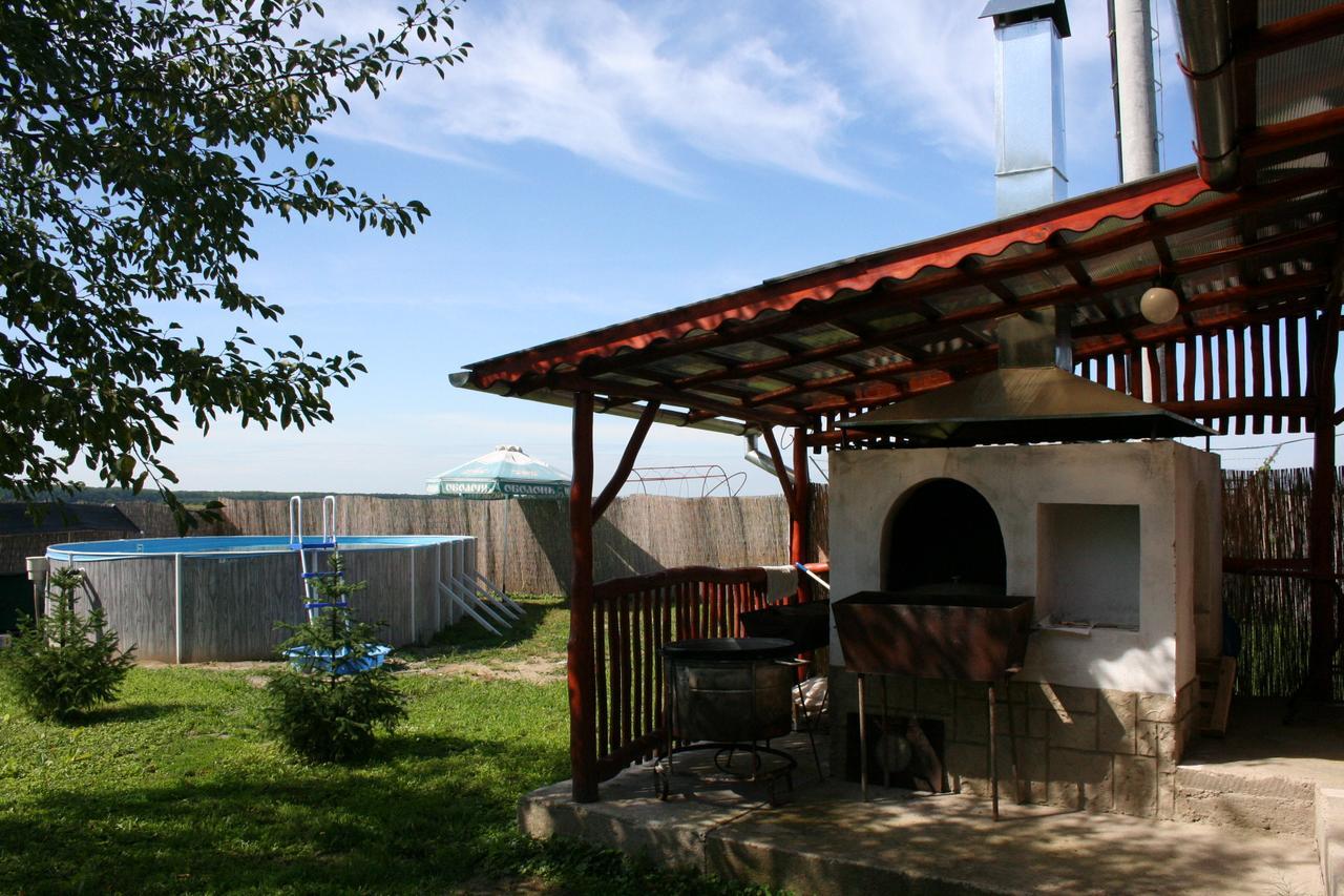 Hotel Helikon Yanoshi Dış mekan fotoğraf